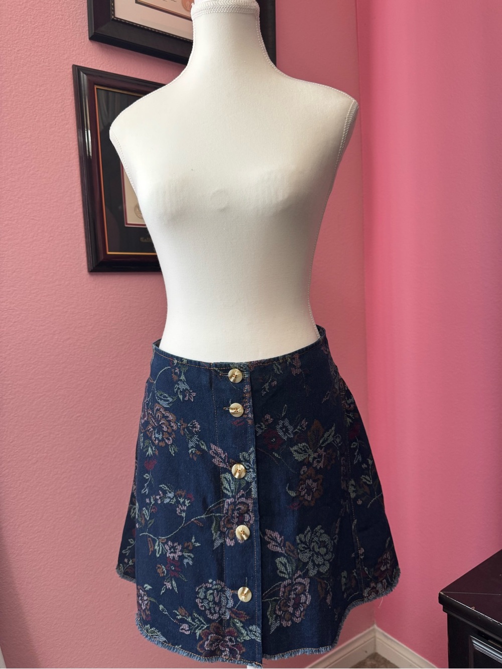 Urban Outfitters size M Denim Button-Front Mini Skirt - Navy